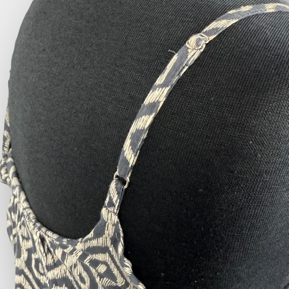 Gap Geometric Ruffle Cami Top Adjustable Straps Navy White XS Fits Like Small - Picture 5 of 9